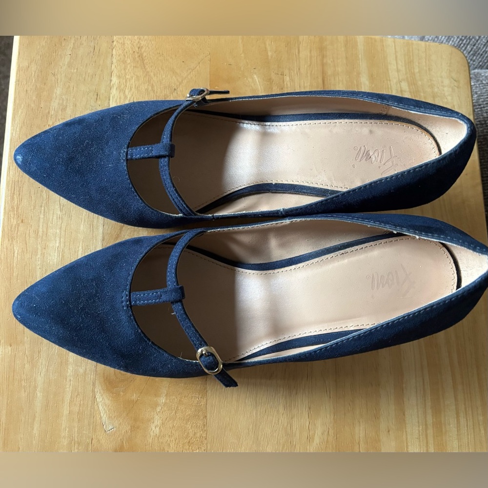 Elegant Navy Blue Women's Heels